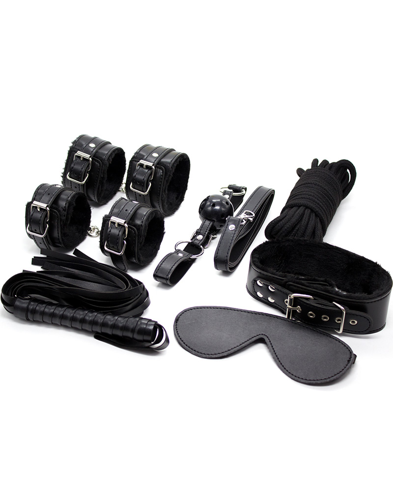 7 Piece Bondage Set Black